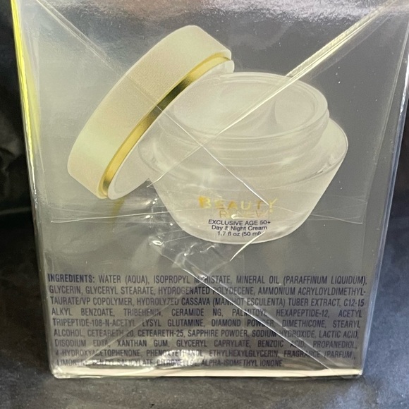 Beauty Renew 50+ Exclusive Day & Night Face Moisturizer Cream  1.7 fl oz - Picture 5 of 5